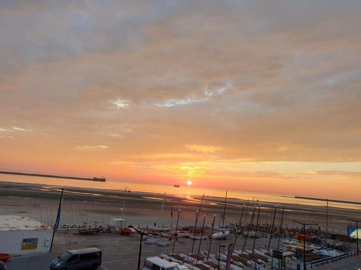 בולון-סור-מאר La Vue Sur Mer - Appart Avec Place De Parking מראה חיצוני תמונה